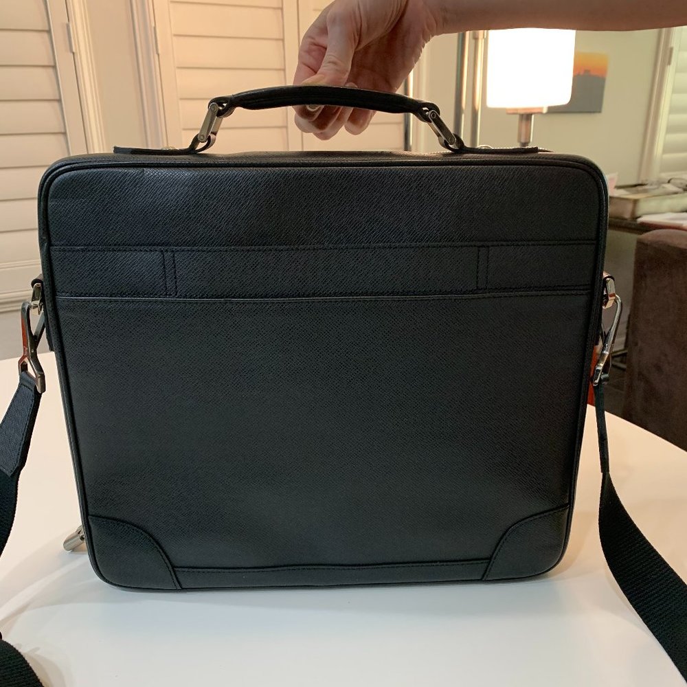 LOUIS VUITTON Taiga Odessa Briefcase in Ardoise
